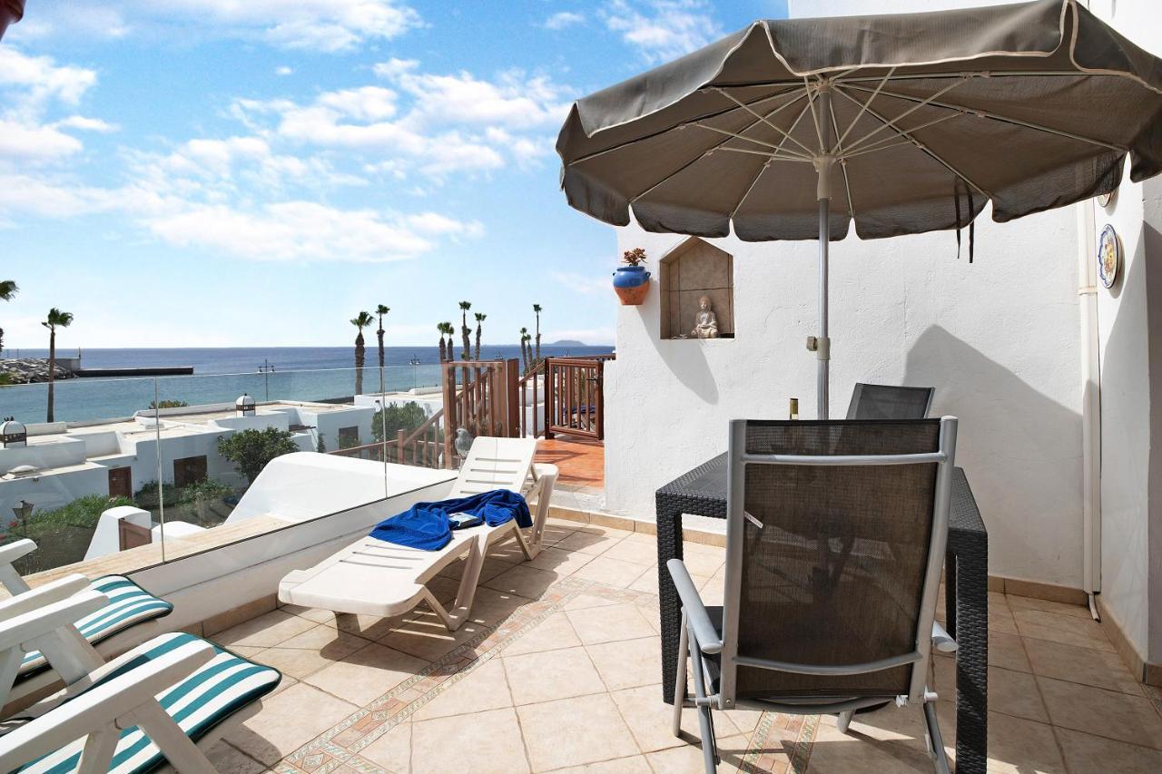 Puerto Chico 8 Appartement Playa Blanca  Buitenkant foto